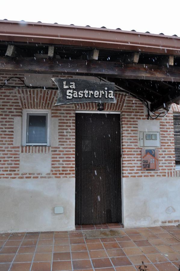 Casa Rural La Sastreria De Adanero Eksteriør billede